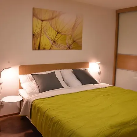 Apartmán B5 *