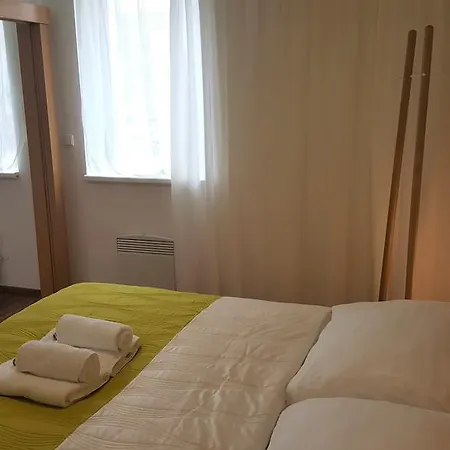 Apartman B5 Apartment *